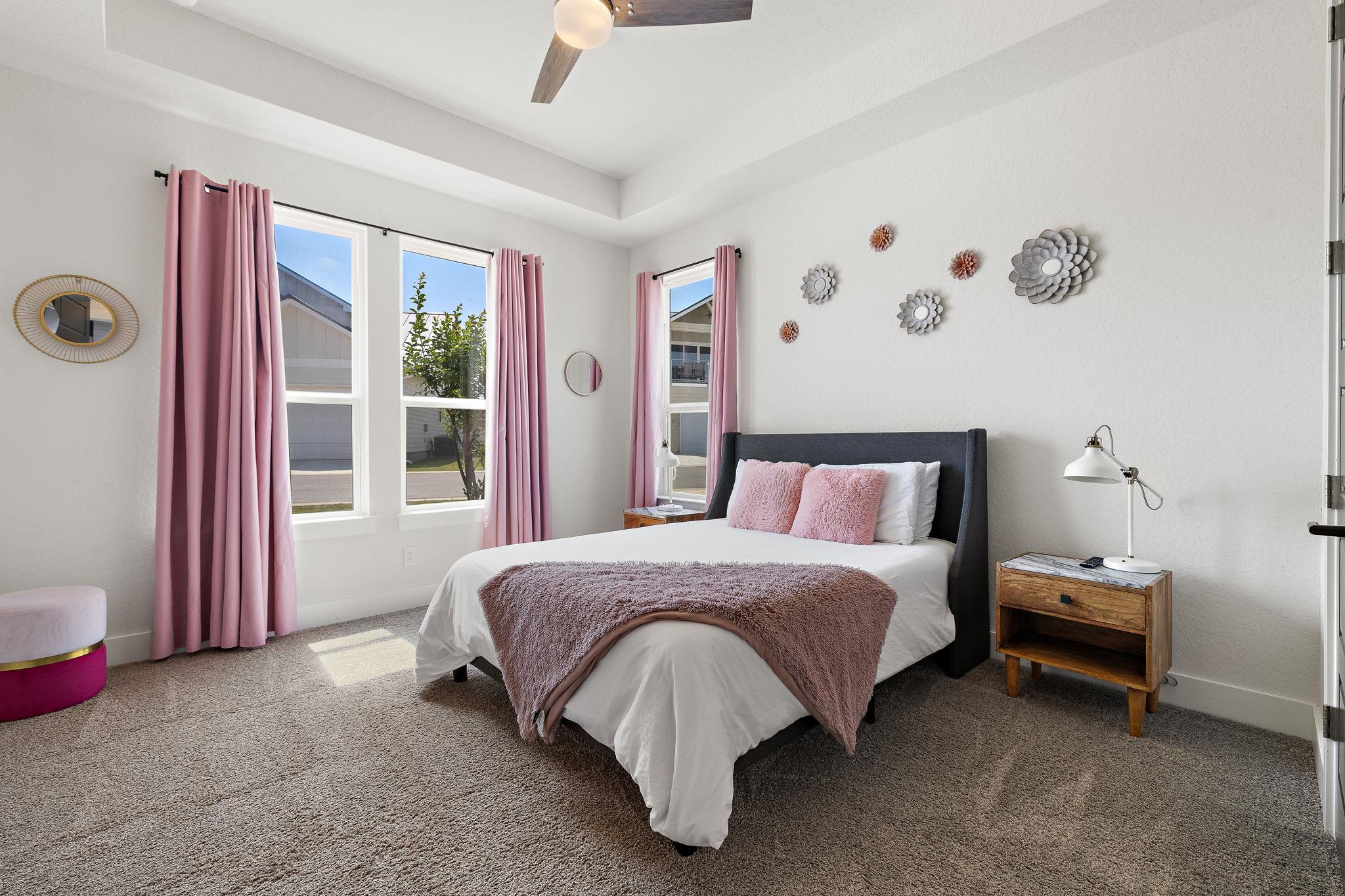 128 Village View Dr, Kingsland, TX 78639