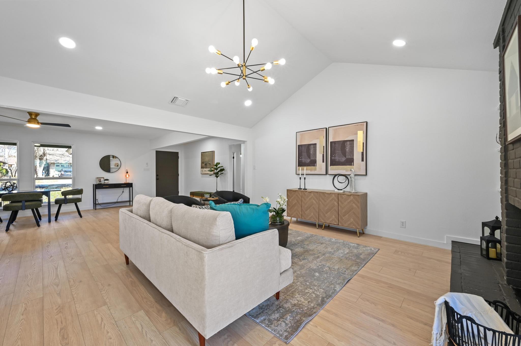 1017 Cripple Creek Dr, Austin, TX 78758