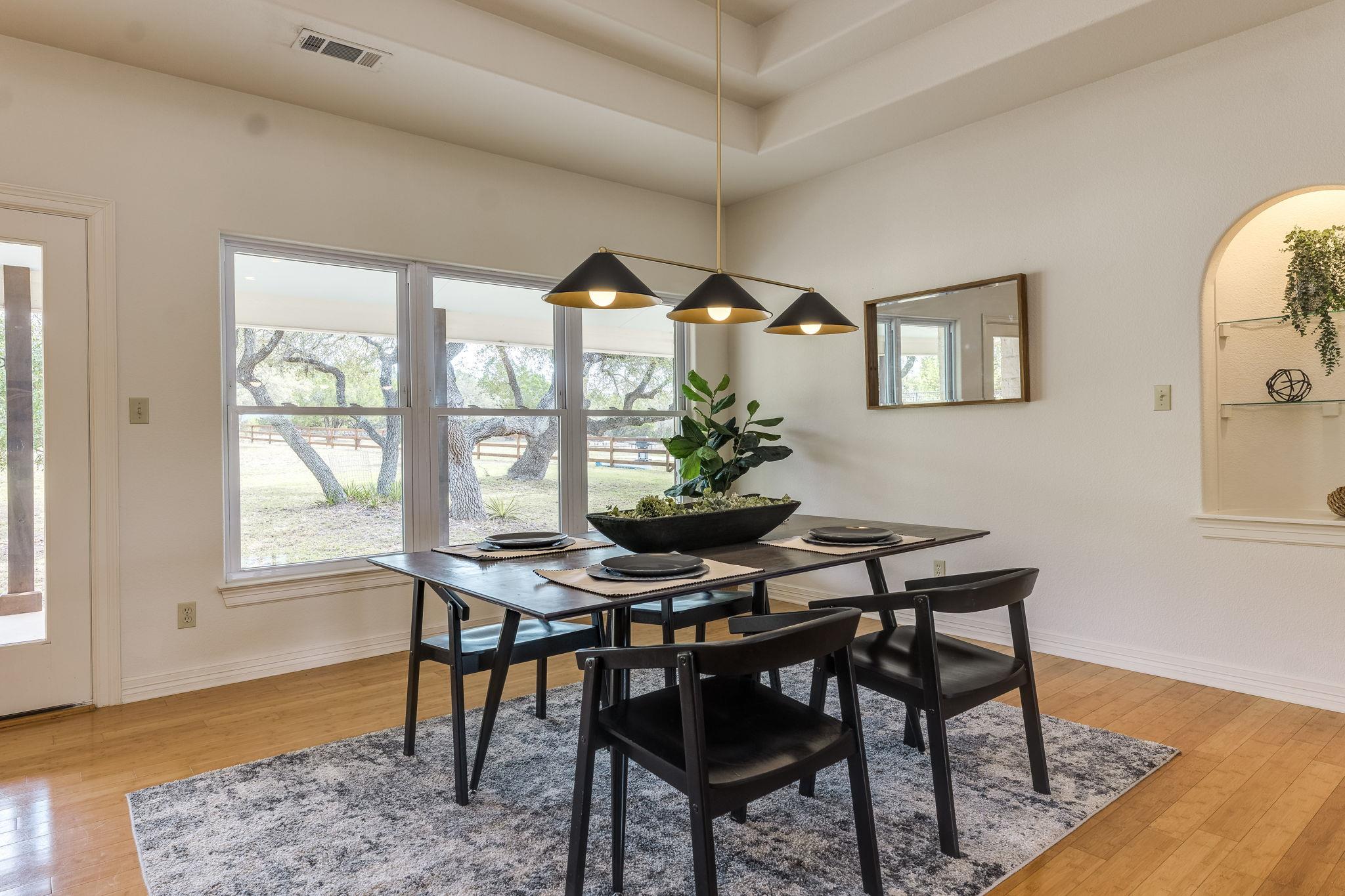 613 Canyon Rim Dr, Dripping Springs, TX 78620