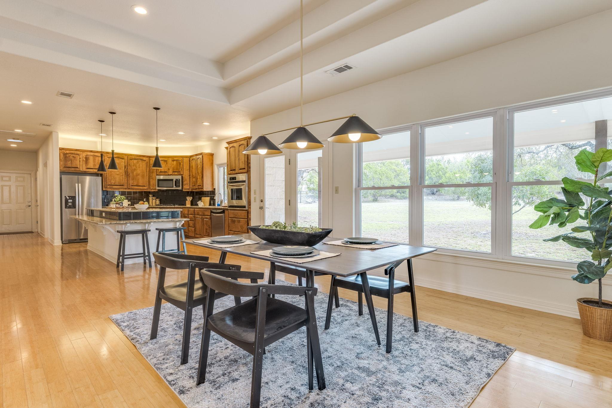 613 Canyon Rim Dr, Dripping Springs, TX 78620