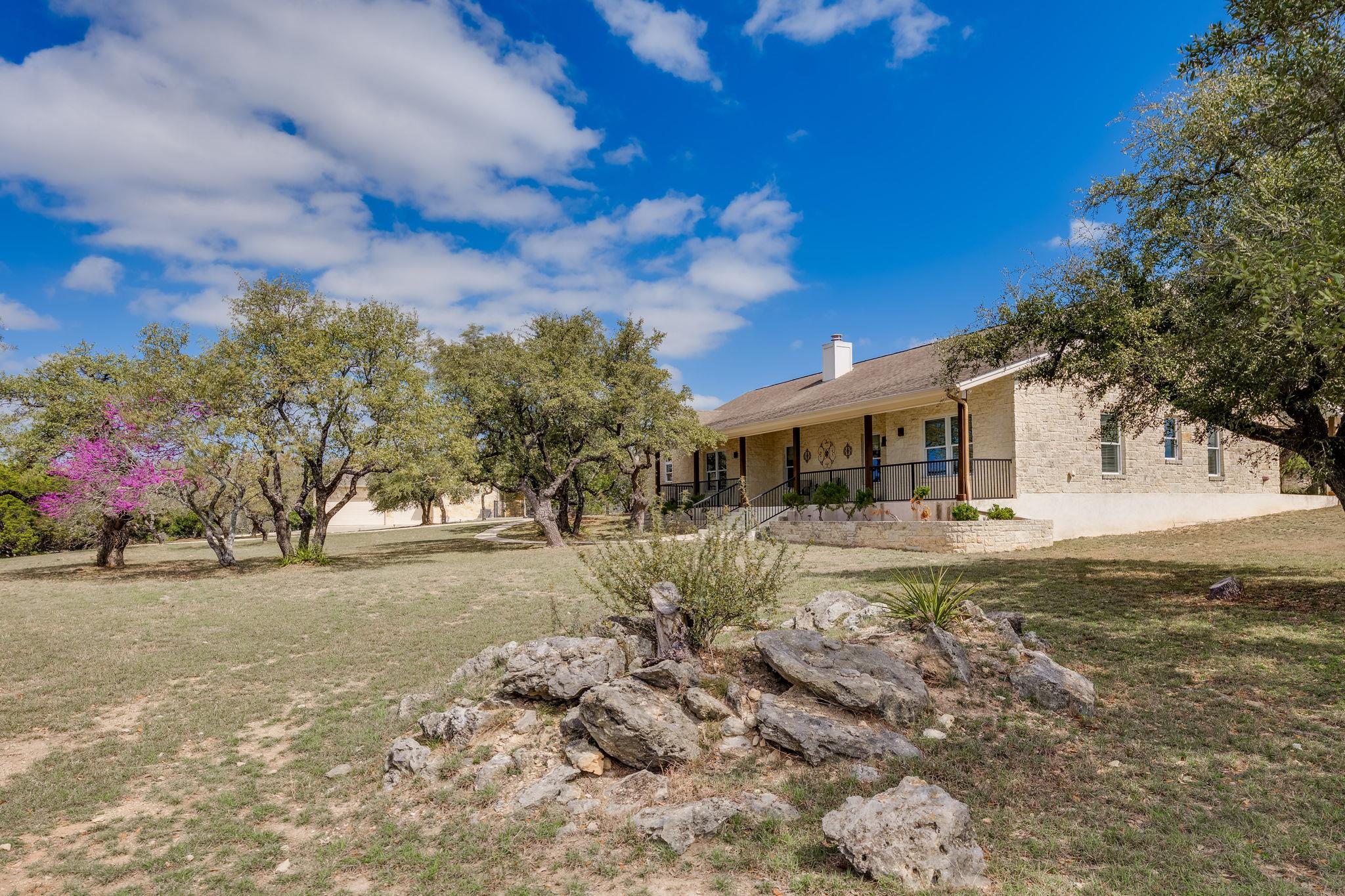 613 Canyon Rim Dr, Dripping Springs, TX 78620