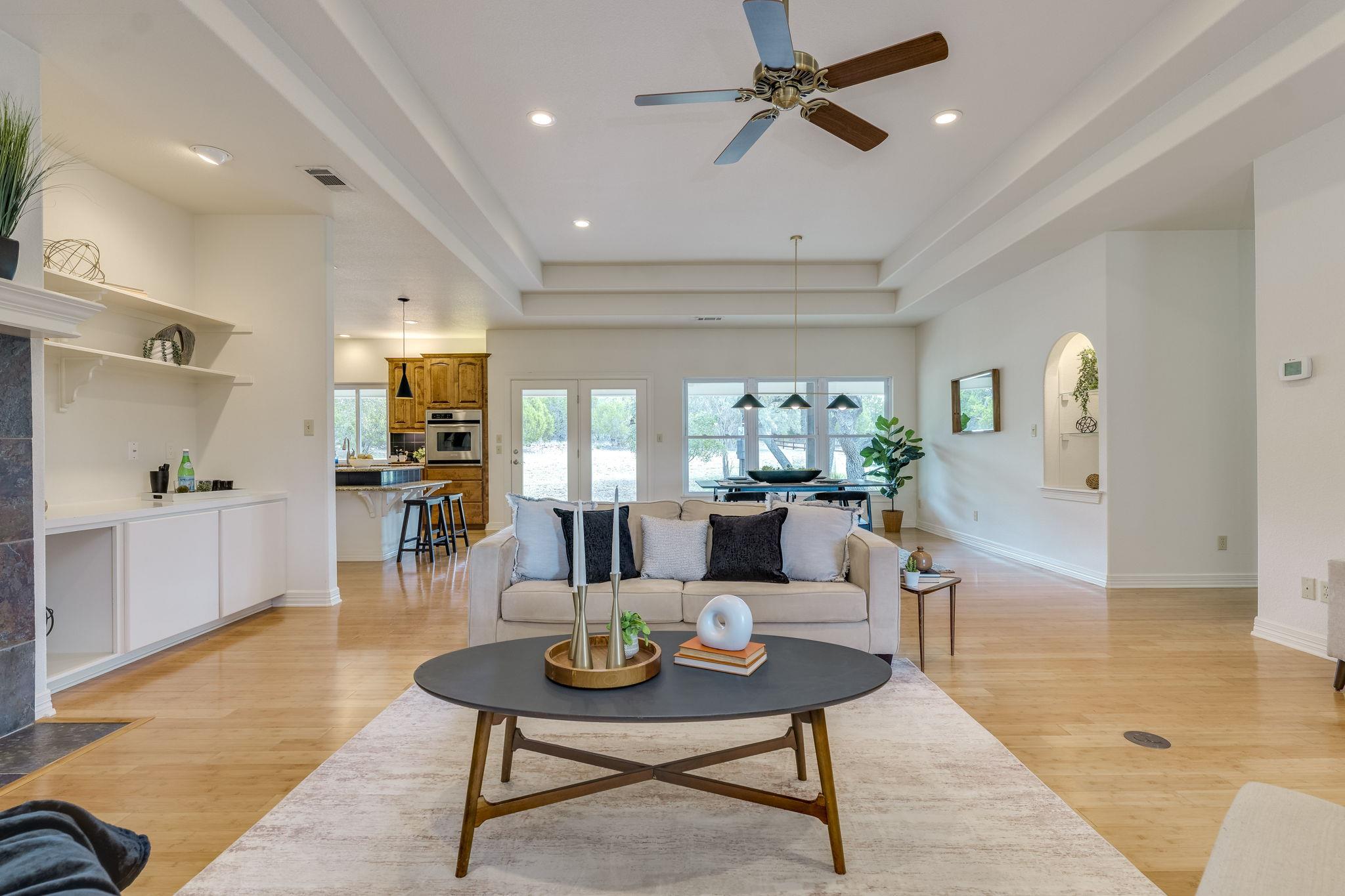 613 Canyon Rim Dr, Dripping Springs, TX 78620