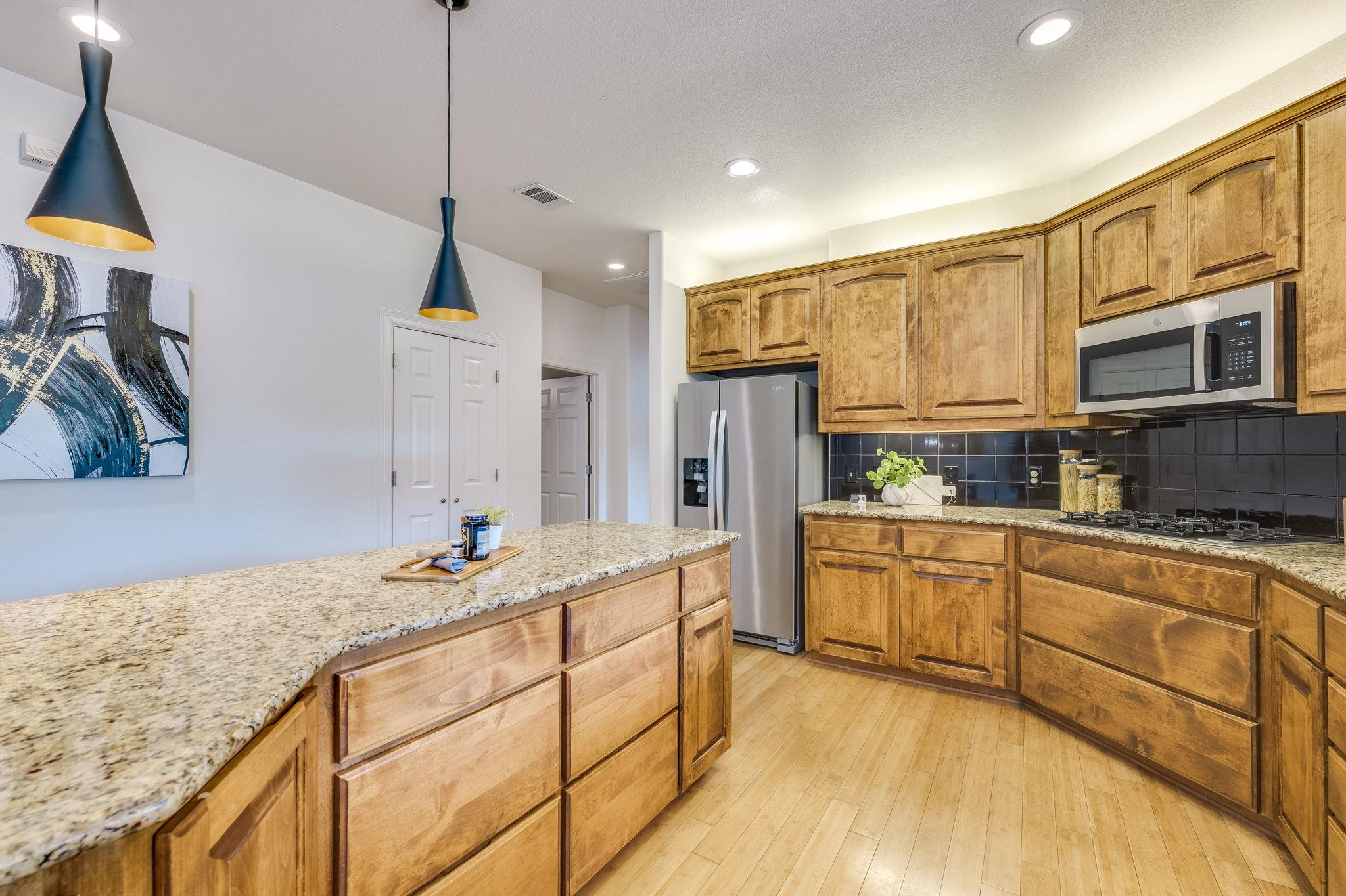 613 Canyon Rim Dr, Dripping Springs, TX 78620