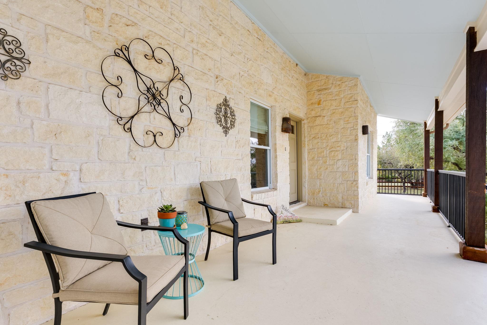 613 Canyon Rim Dr, Dripping Springs, TX 78620