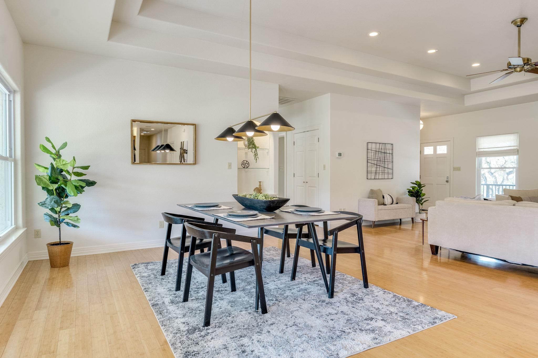 613 Canyon Rim Dr, Dripping Springs, TX 78620