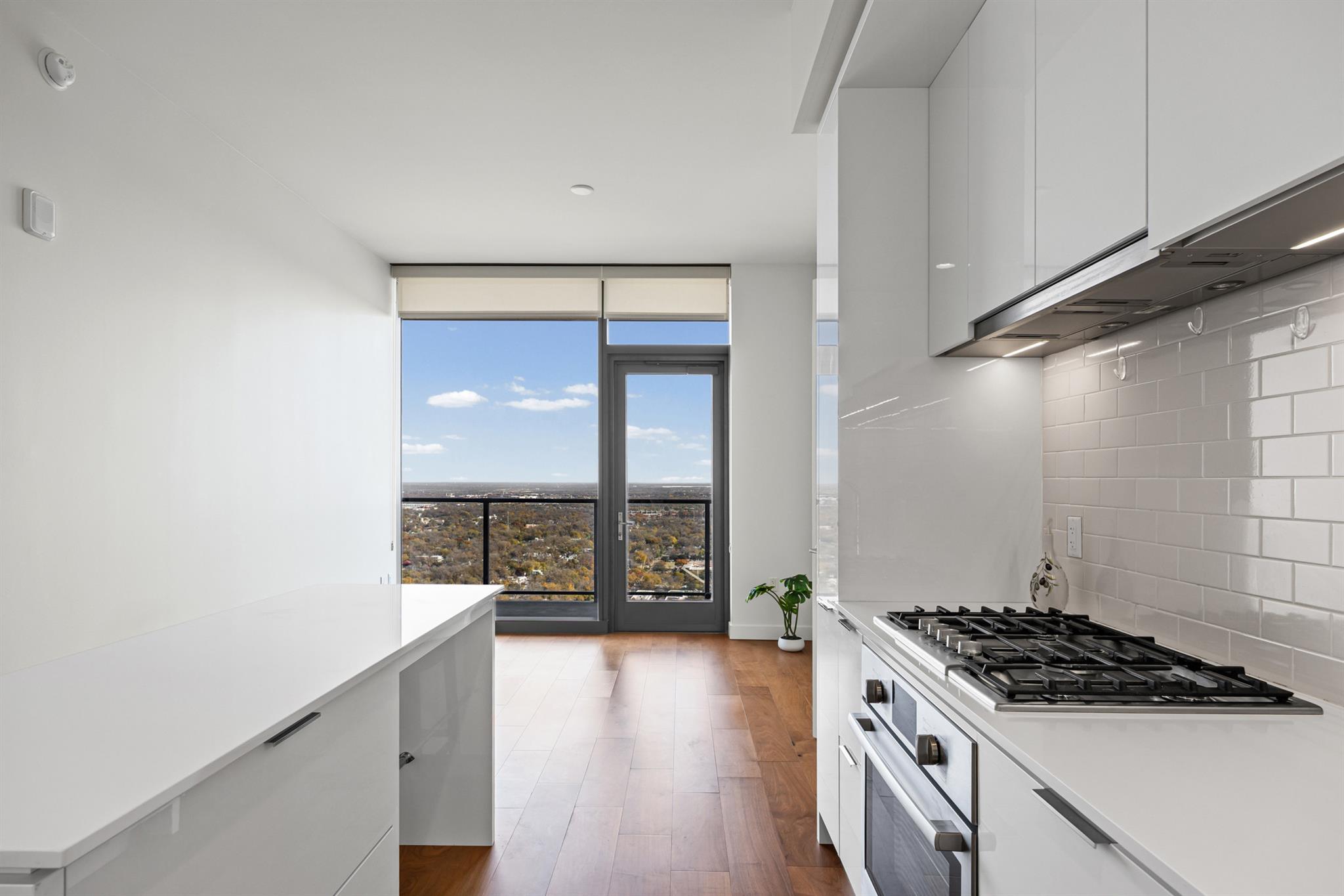 44 East Ave # 3406, Austin, TX 78701