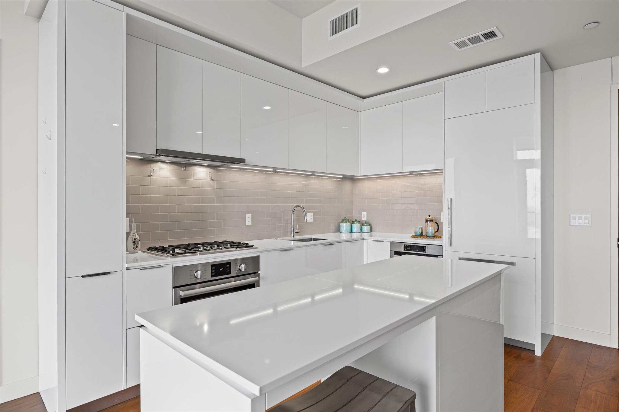 44 East Ave # 3406, Austin, TX 78701