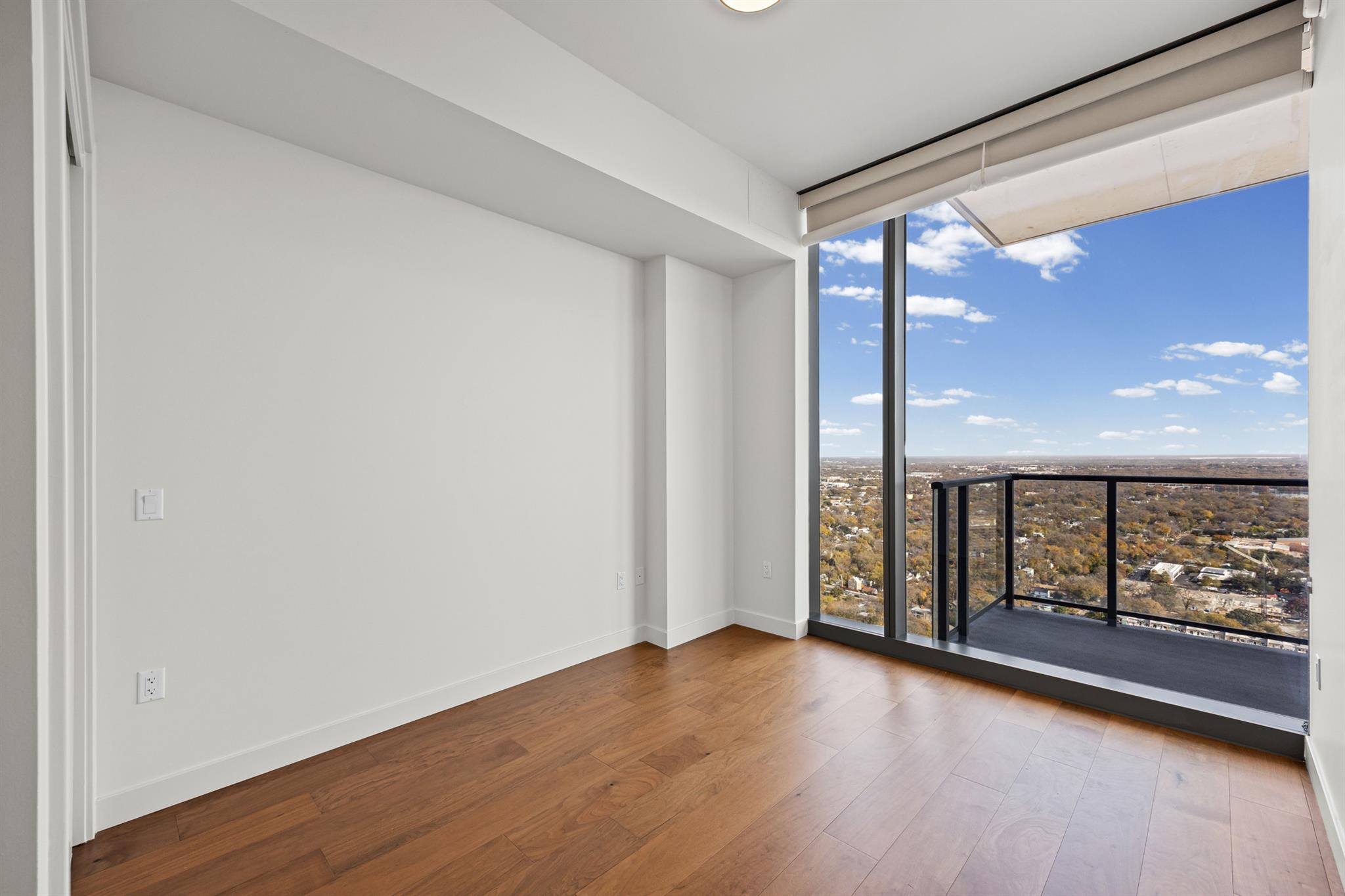 44 East Ave # 3406, Austin, TX 78701