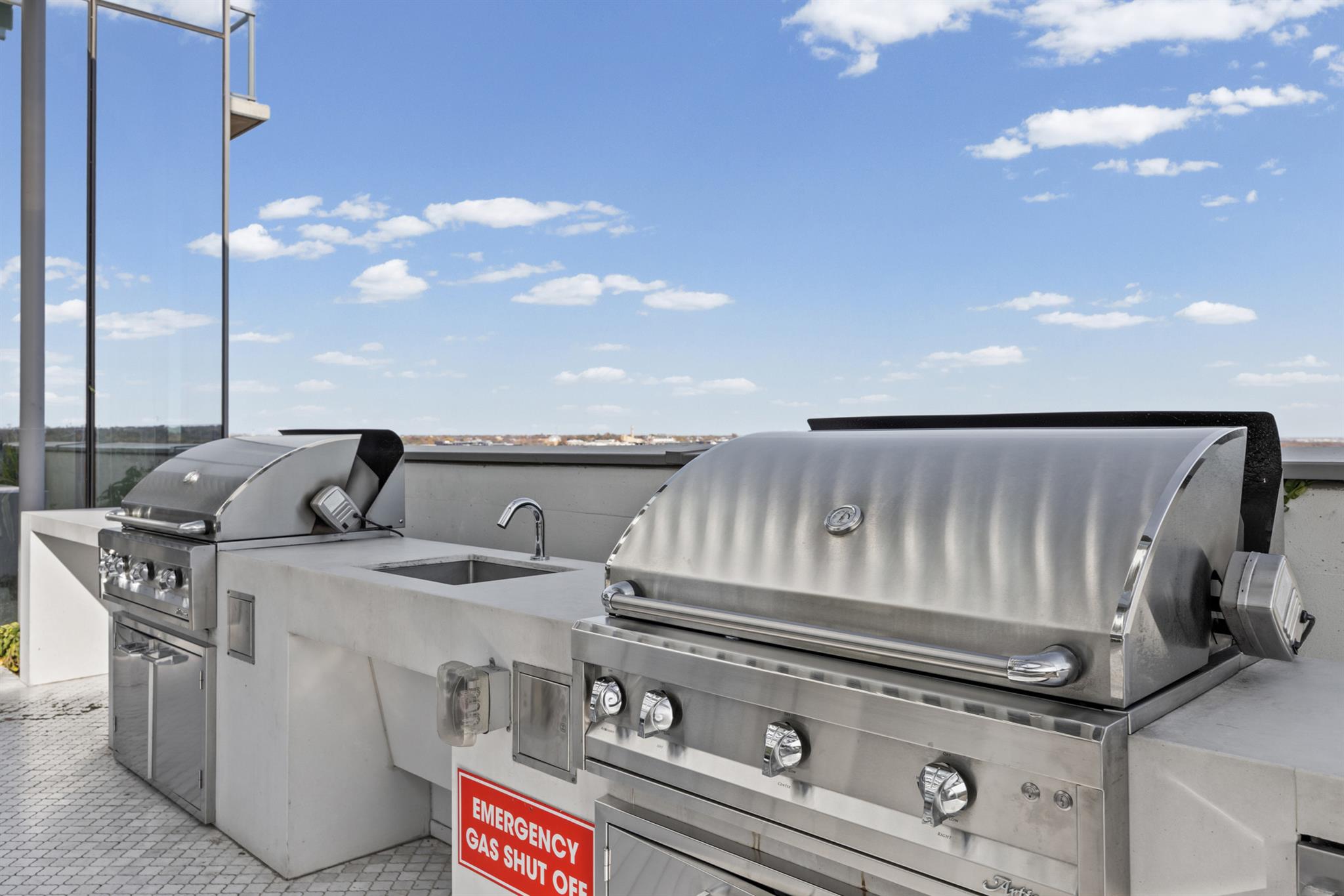 44 East Ave # 3406, Austin, TX 78701