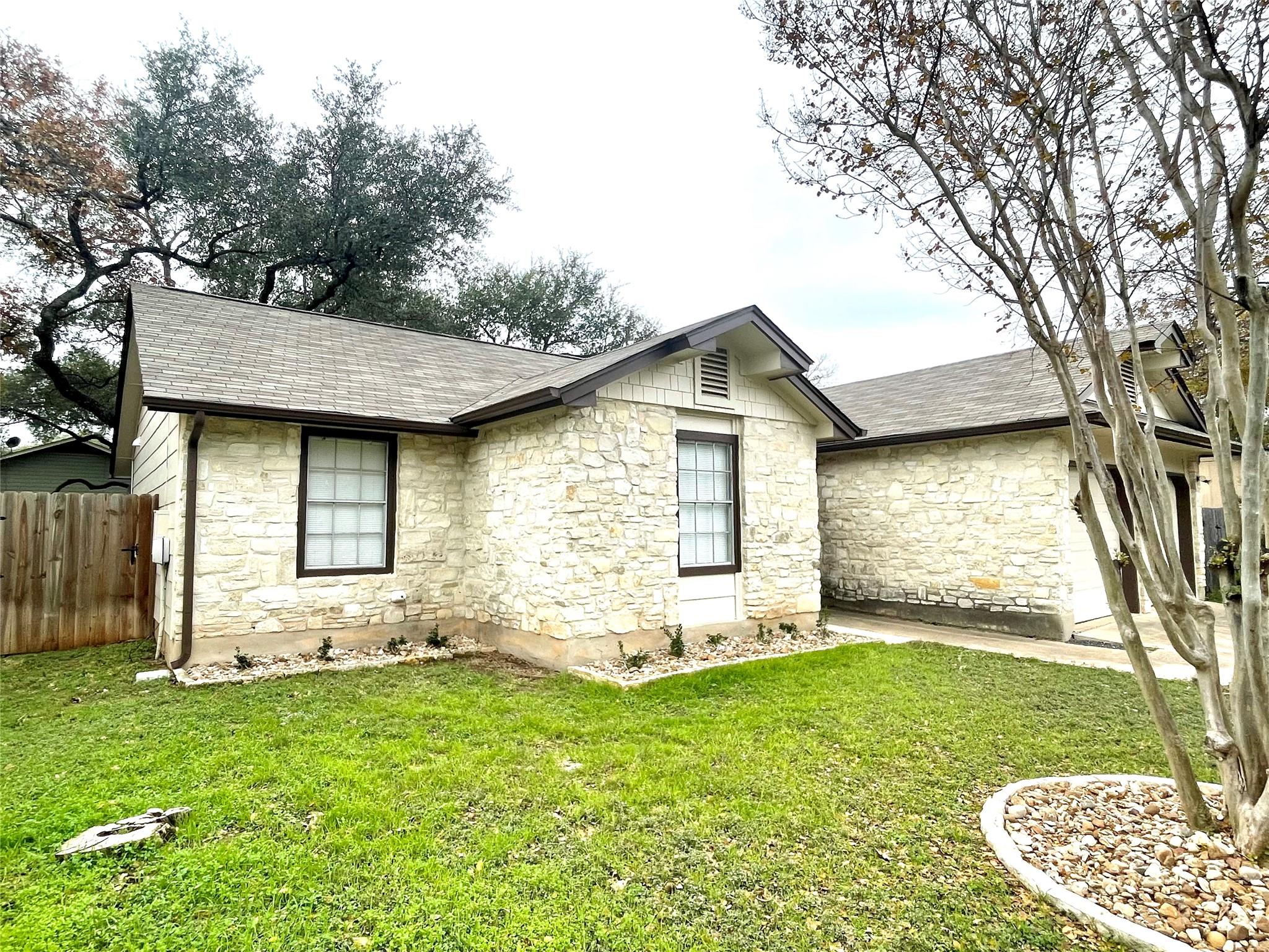 703 Twin Oak Trl, Cedar Park, TX 78613