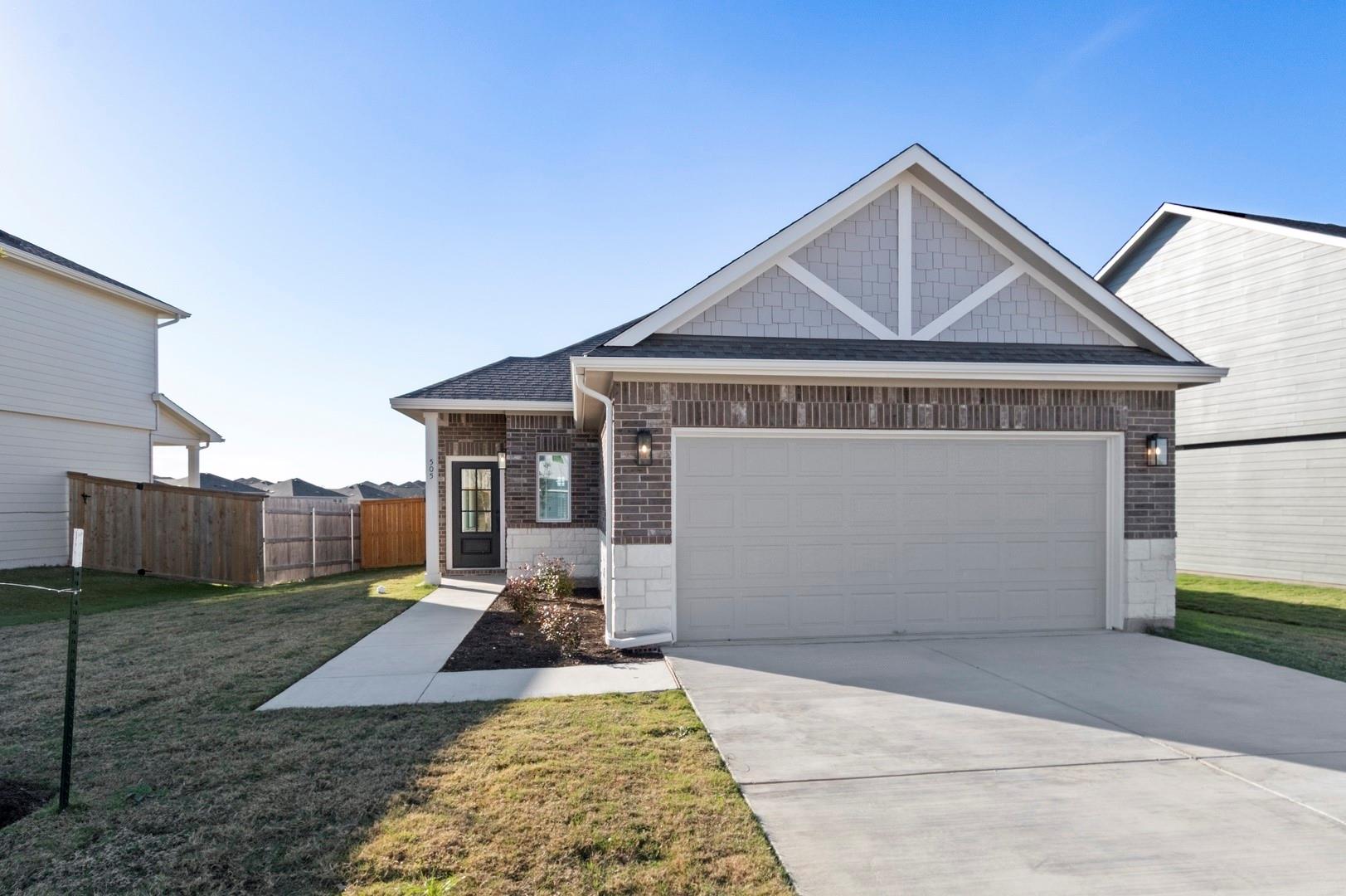 505 Yellow Ribbon Trl, Jarrell, TX 76537