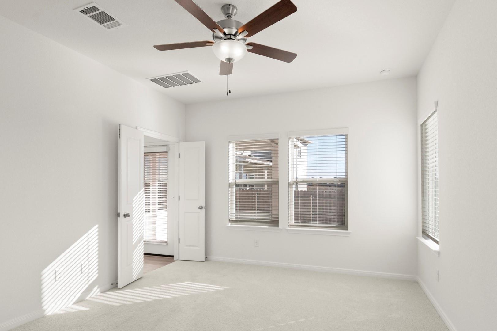 505 Yellow Ribbon Trl, Jarrell, TX 76537