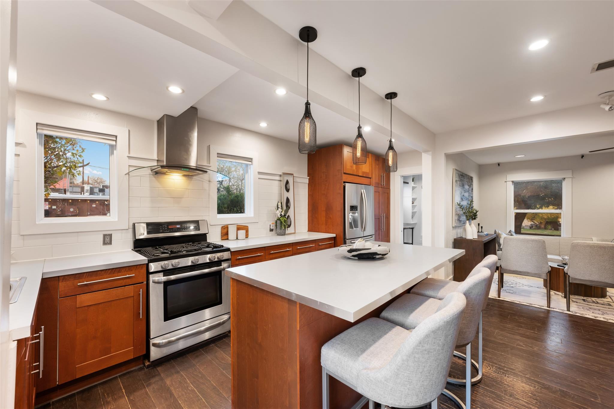 2204 Chestnut Ave, Austin, TX 78722