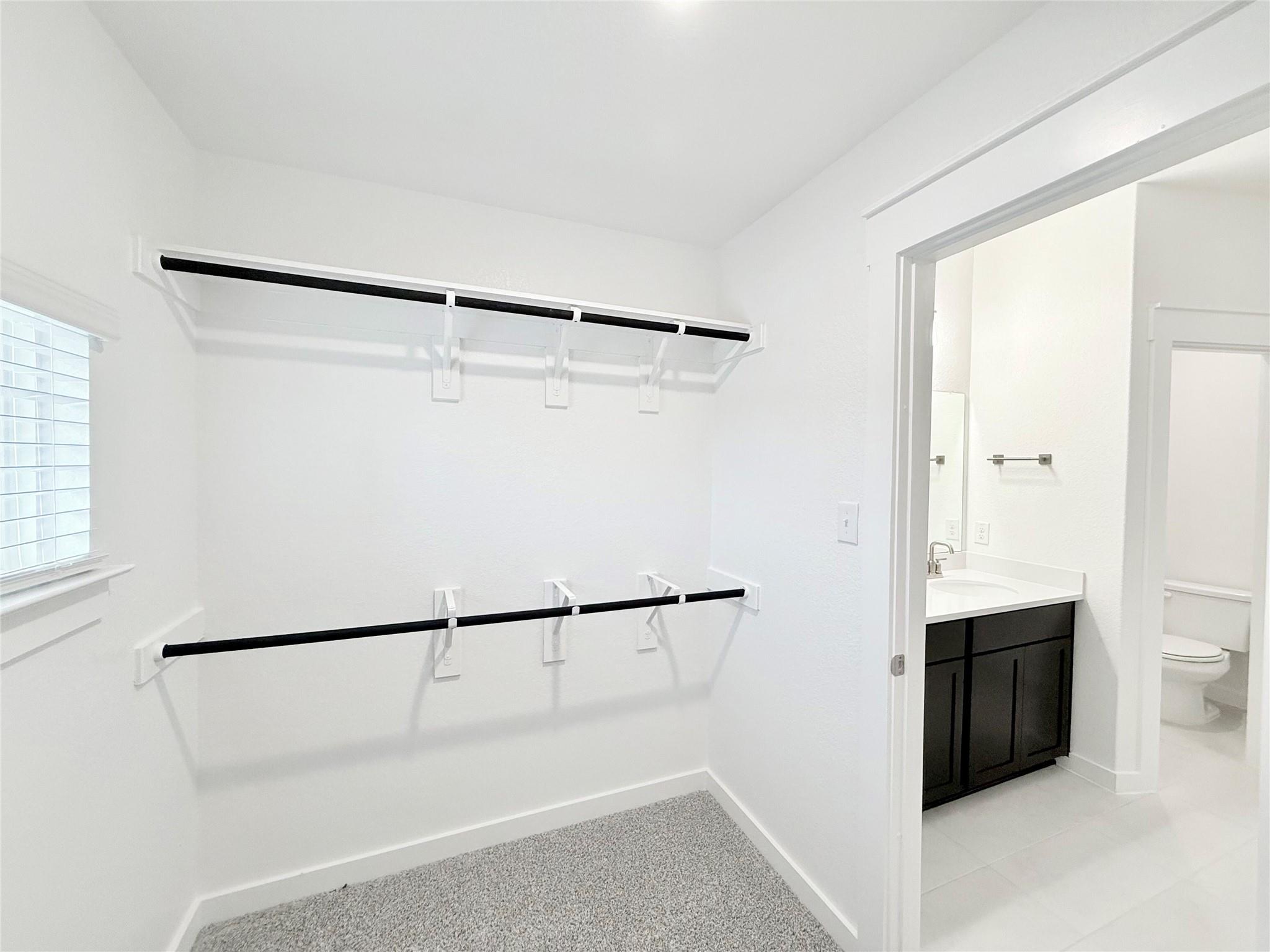 148 Hartson Dr, Taylor, TX 76574