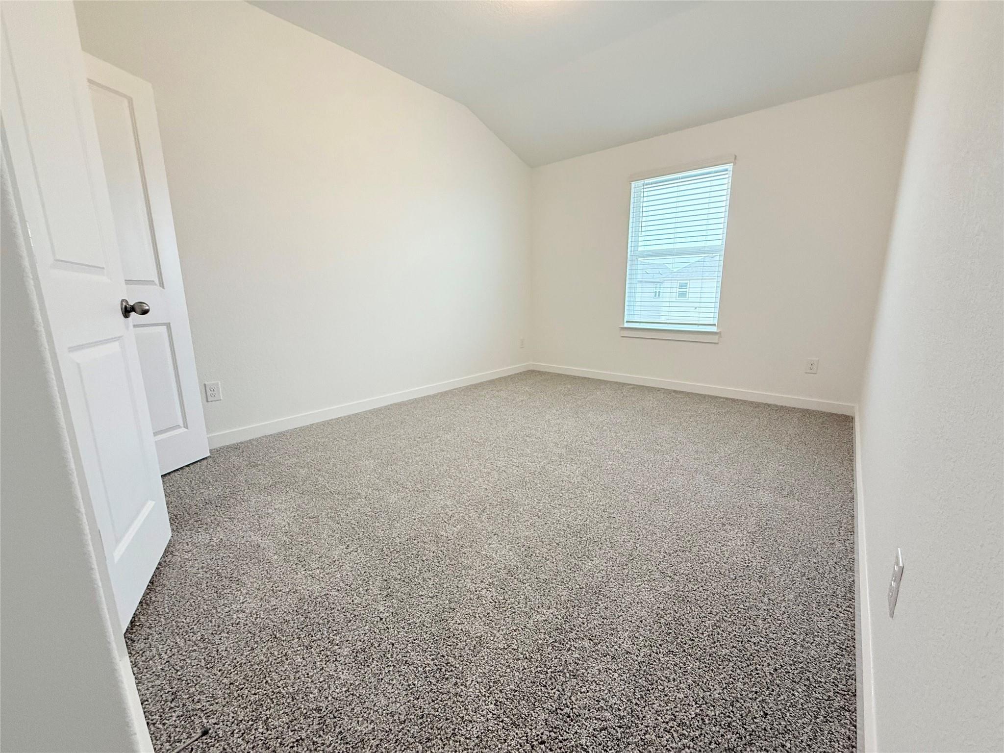 148 Hartson Dr, Taylor, TX 76574