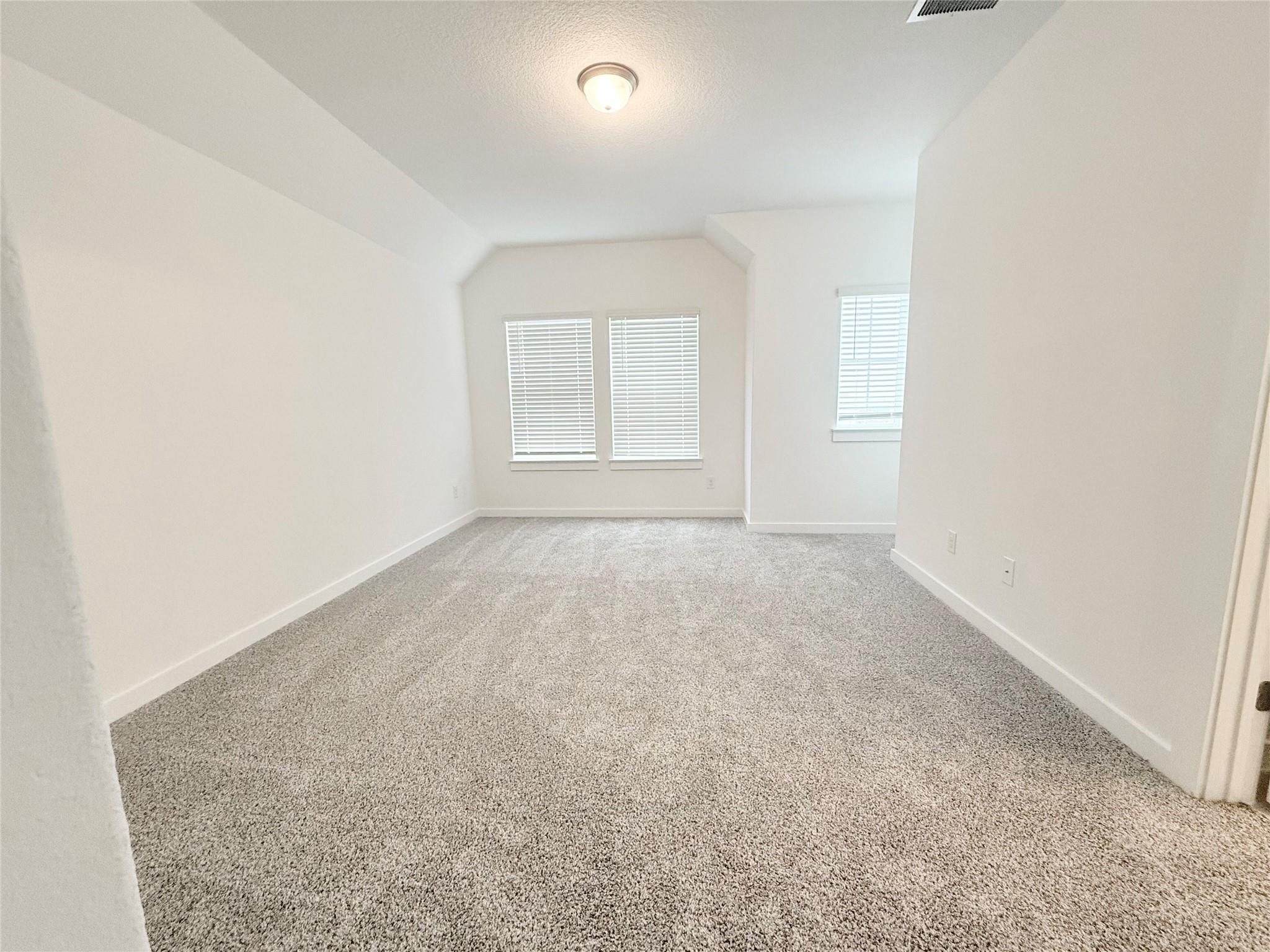 148 Hartson Dr, Taylor, TX 76574