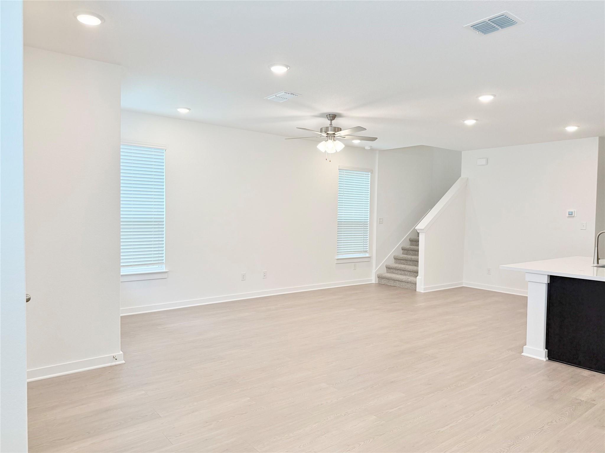 148 Hartson Dr, Taylor, TX 76574