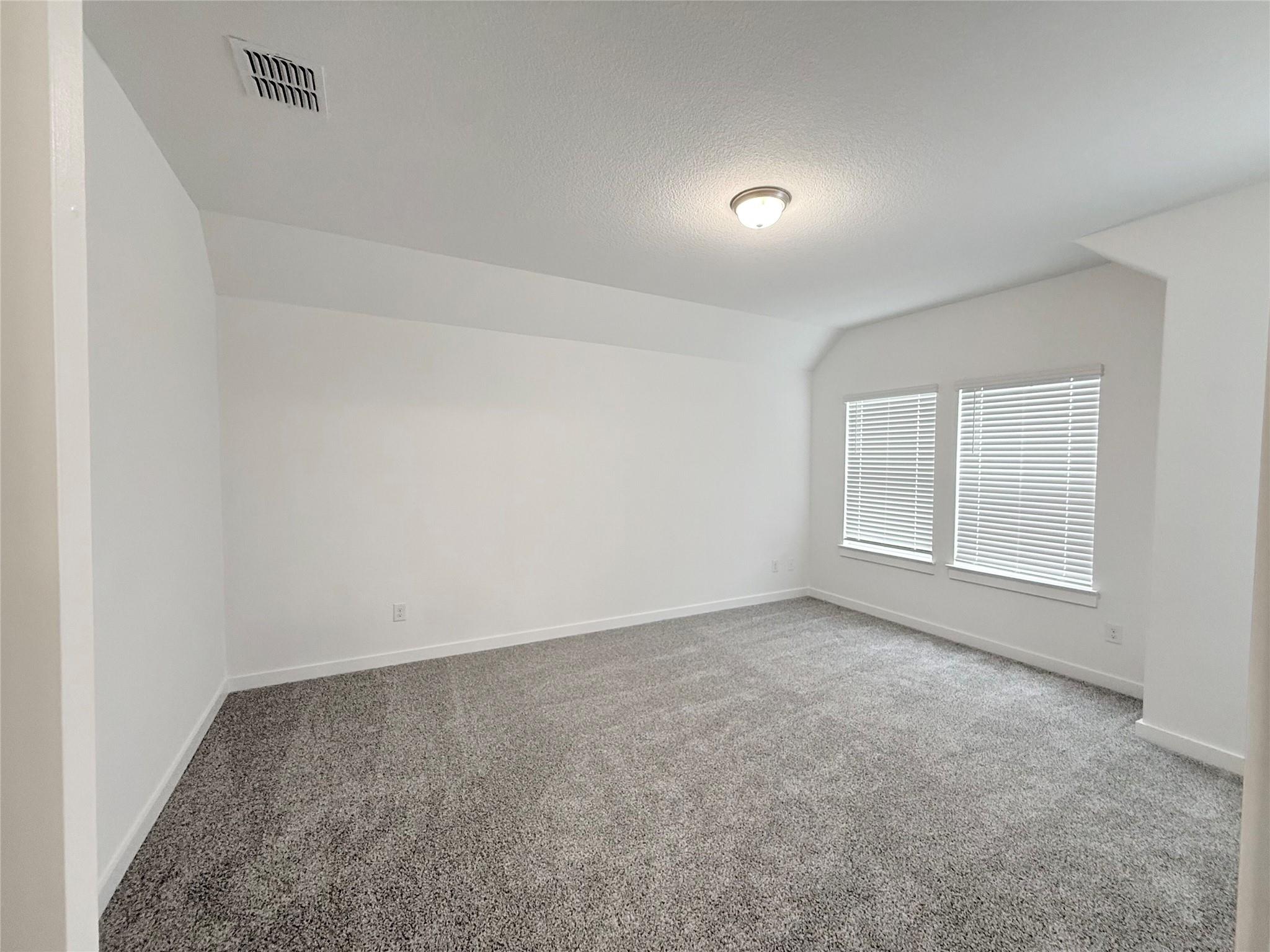 148 Hartson Dr, Taylor, TX 76574