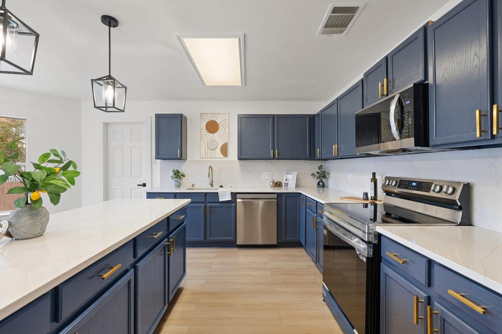 1121 Welch Way, Cedar Park, TX 78613