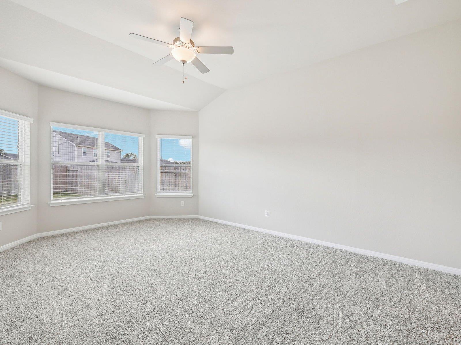 113 Holmby Dr, Hutto, TX 78634