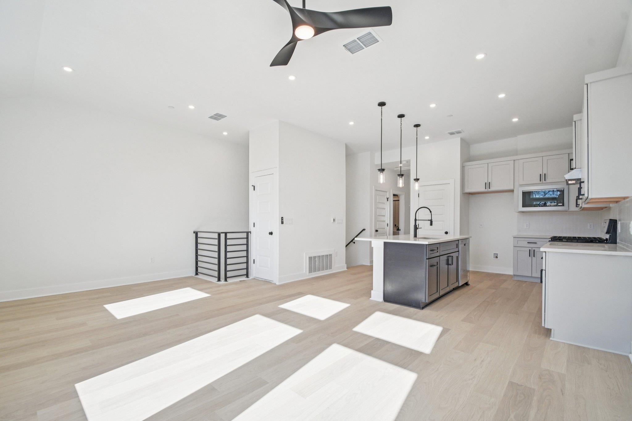 200 W 56th St # 5102, Austin, TX 78751