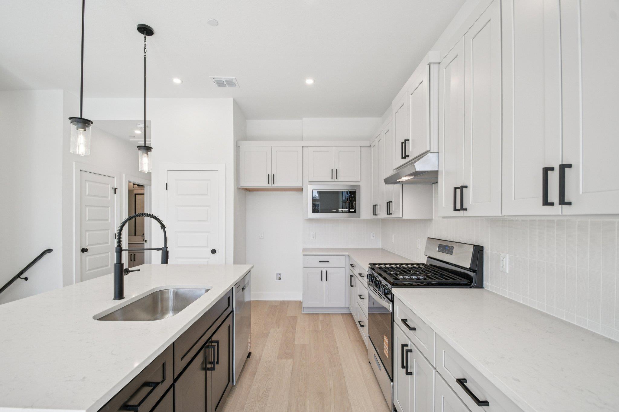 200 W 56th St # 5102, Austin, TX 78751