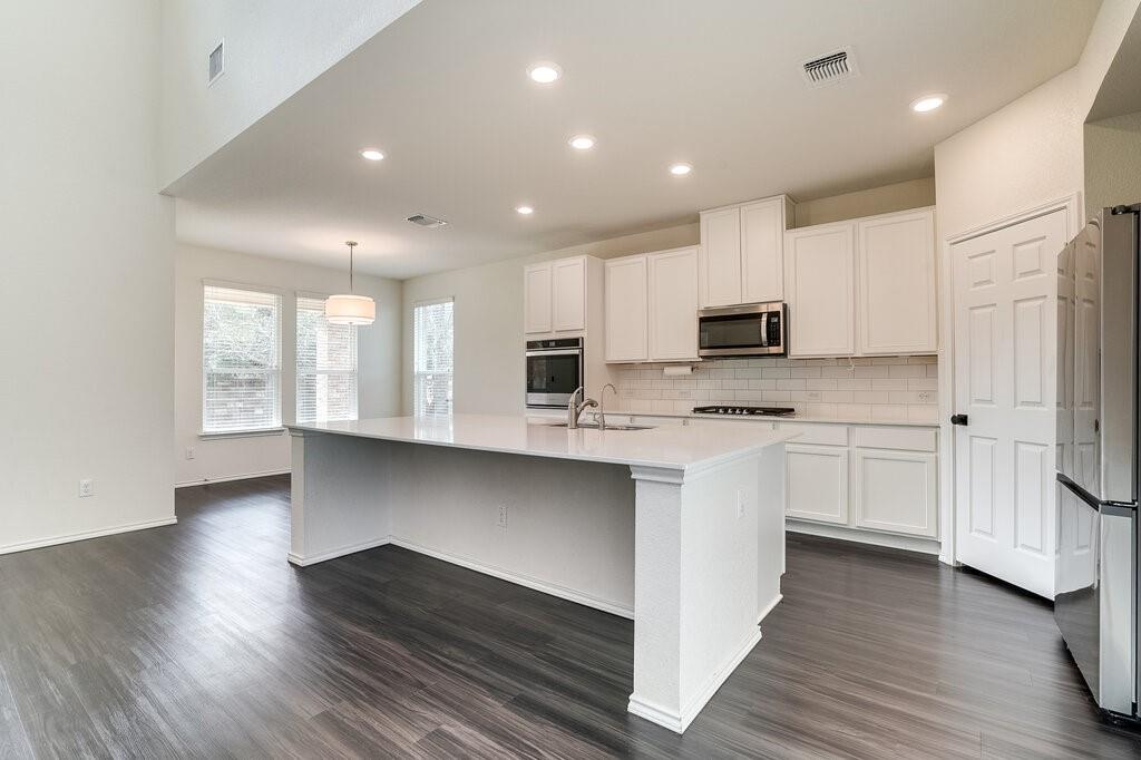 624 Kolbo Dr, Round Rock, TX 78665