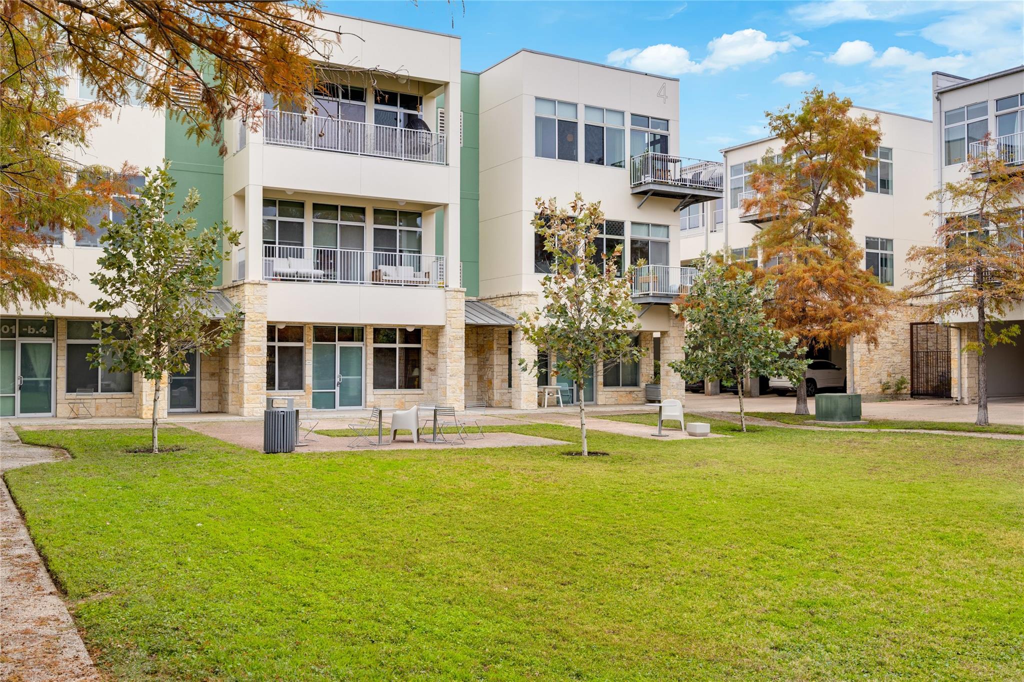 2401 E 6th St # 2017, Austin, TX 78702