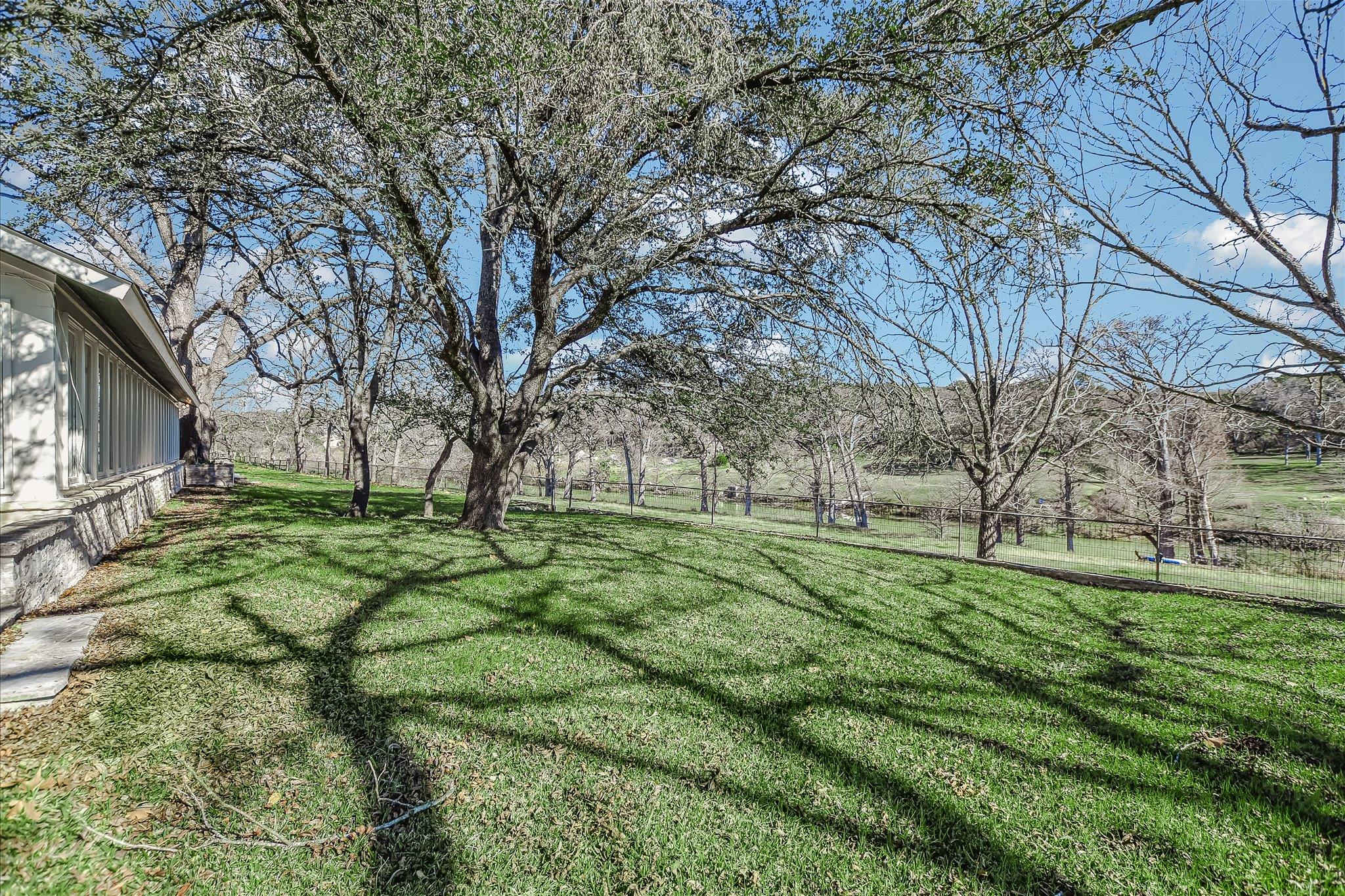 202 Lazy L Ln, Wimberley, TX 78676