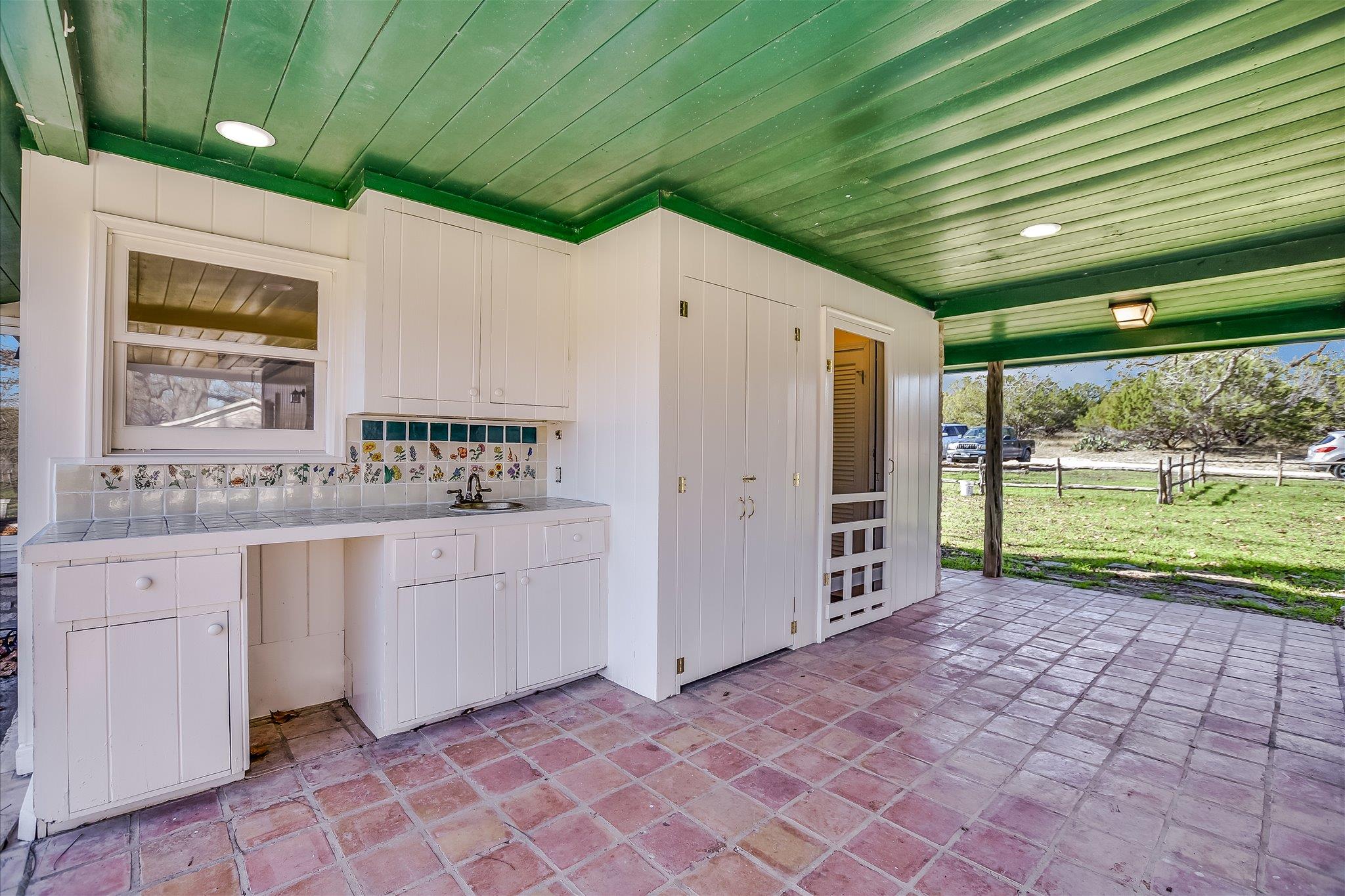 202 Lazy L Ln, Wimberley, TX 78676