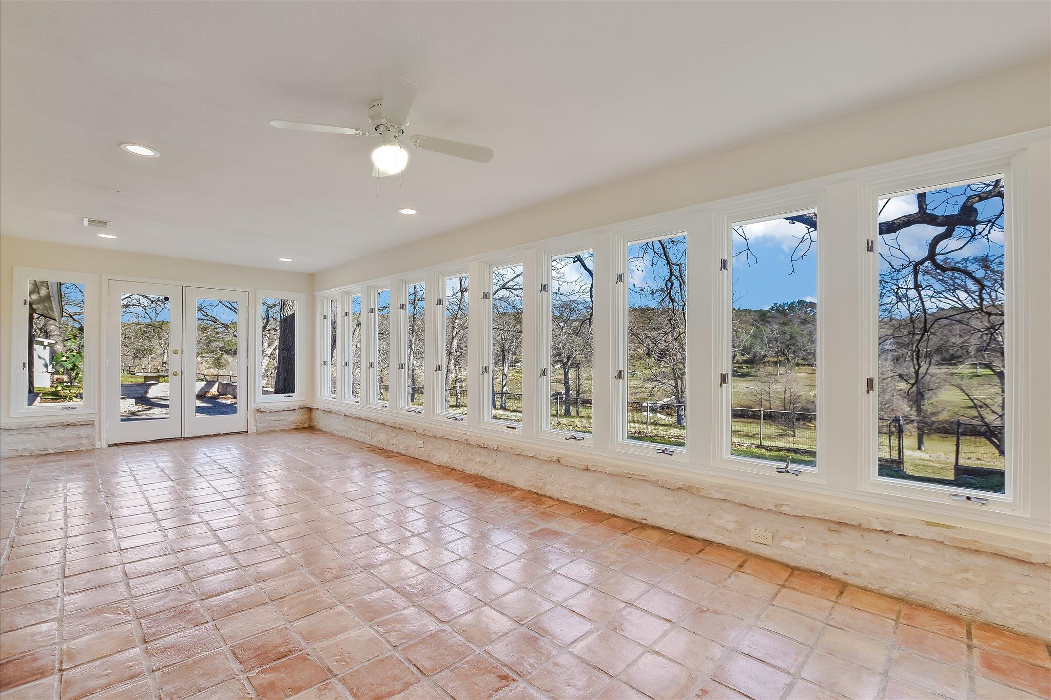 202 Lazy L Ln, Wimberley, TX 78676