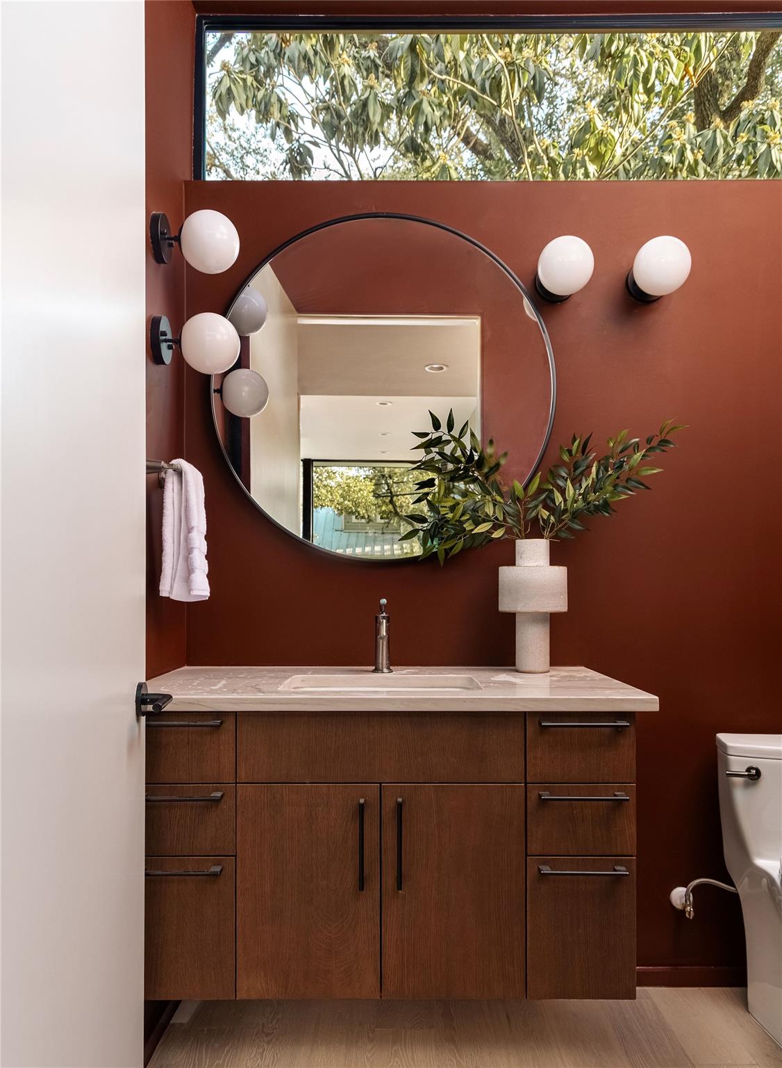 915 Columbus St, Austin, TX 78704