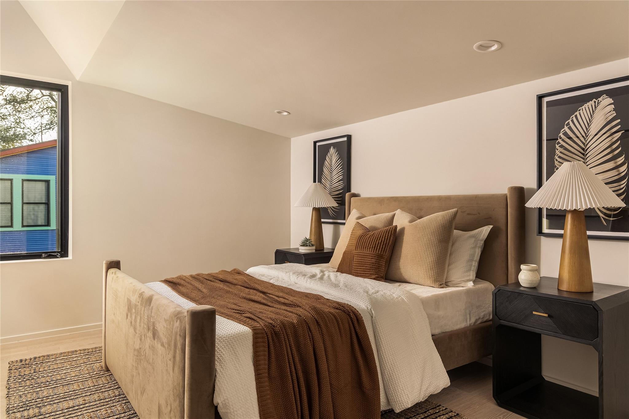 915 Columbus St, Austin, TX 78704