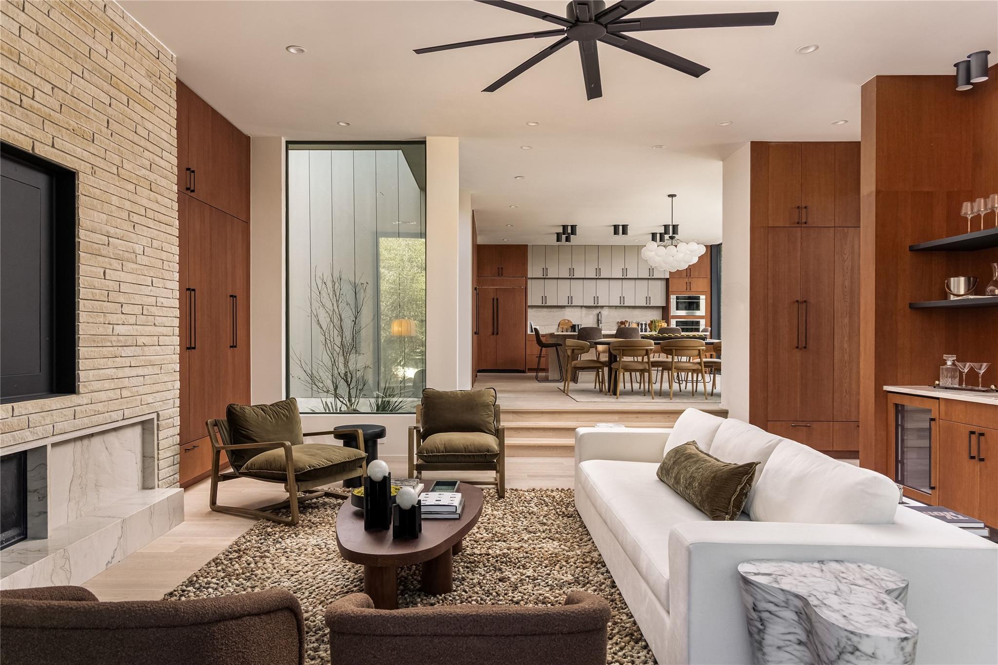 915 Columbus St, Austin, TX 78704