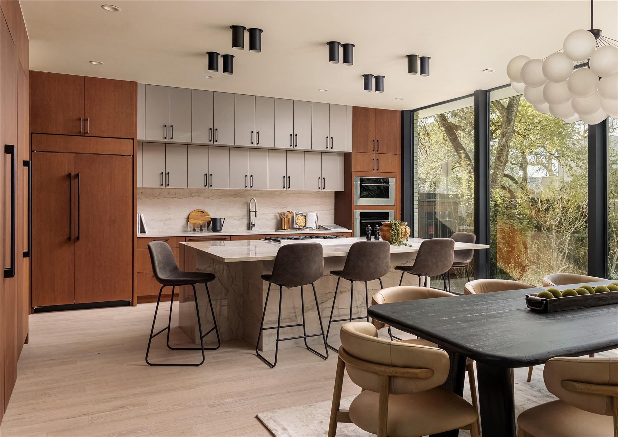 915 Columbus St, Austin, TX 78704