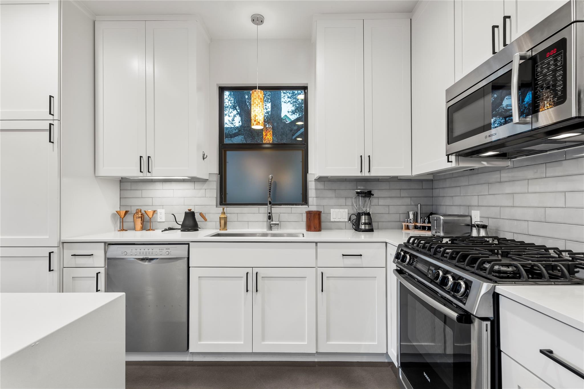 1105 E 12th St, Austin, TX 78702