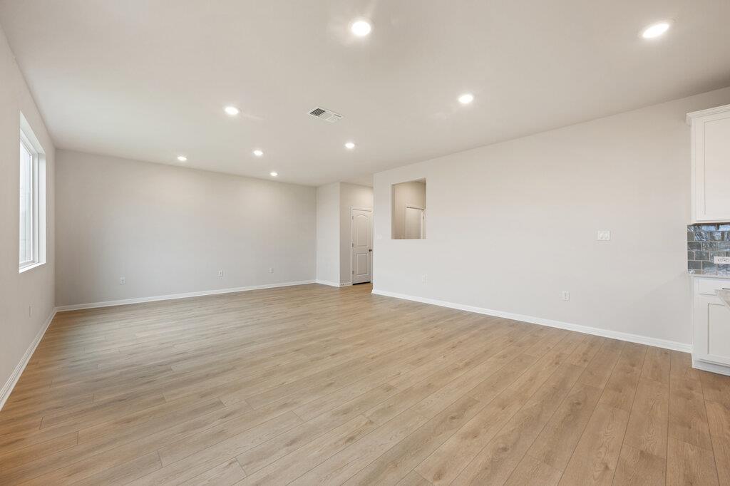 102 Palo Brea Loop, Hutto, TX 78634