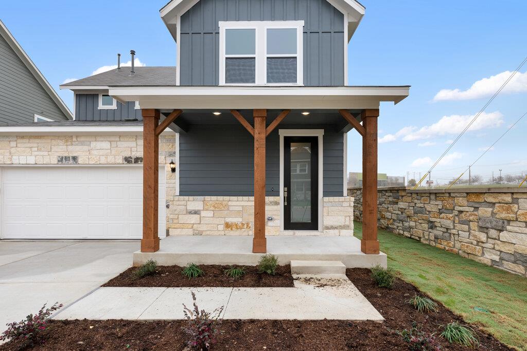 102 Palo Brea Loop, Hutto, TX 78634