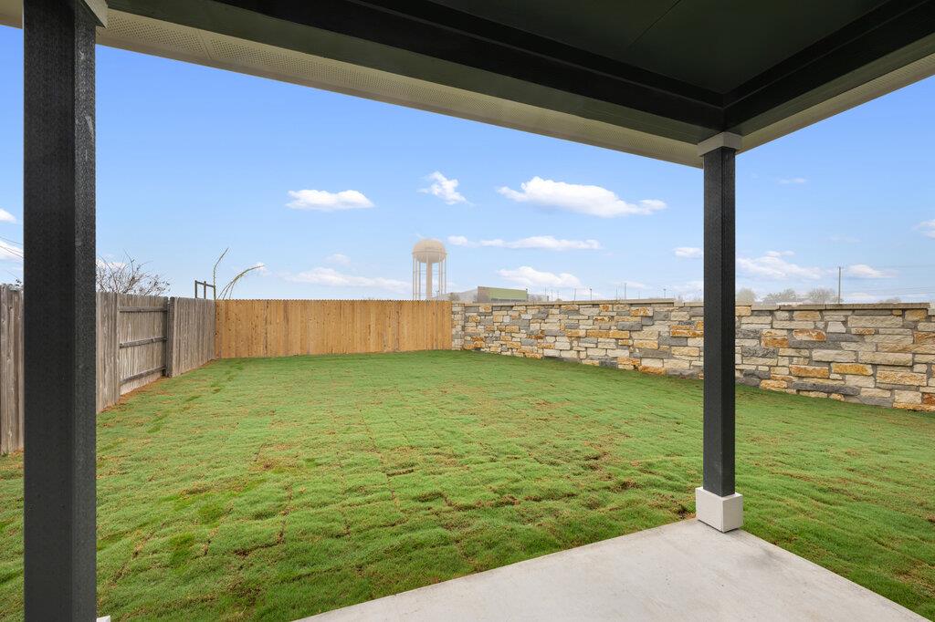 102 Palo Brea Loop, Hutto, TX 78634