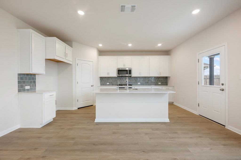 102 Palo Brea Loop, Hutto, TX 78634