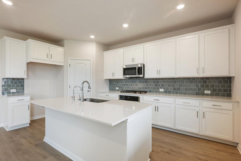 102 Palo Brea Loop, Hutto, TX 78634