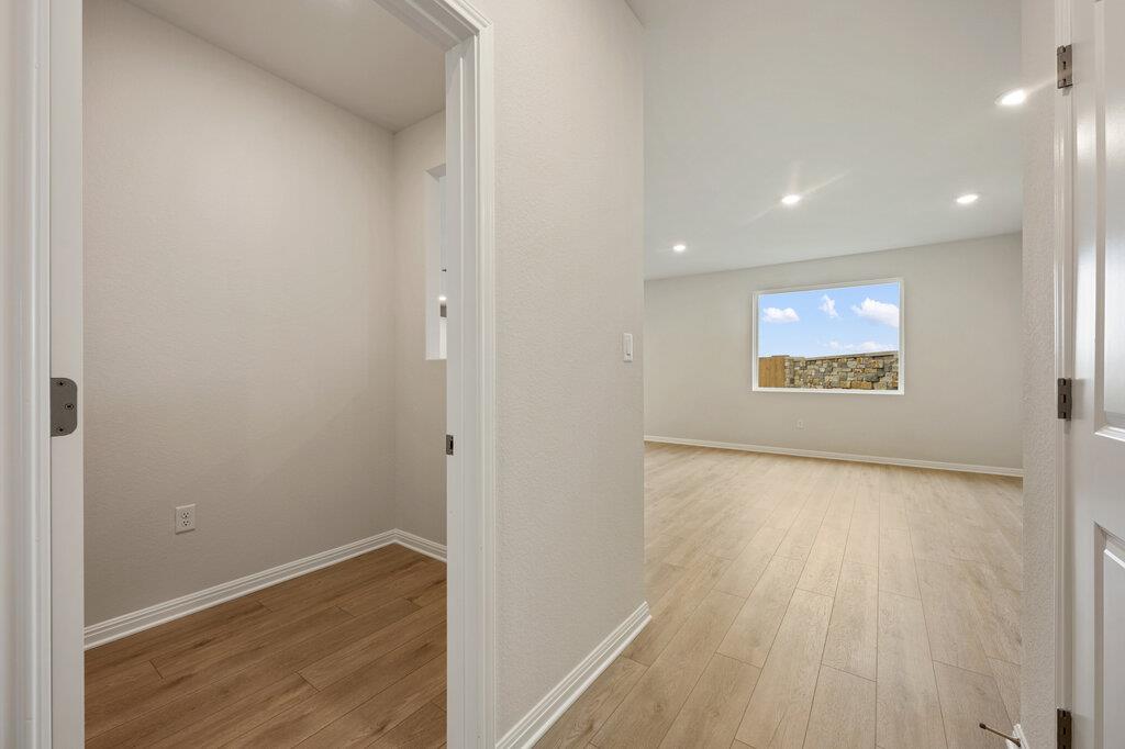 102 Palo Brea Loop, Hutto, TX 78634