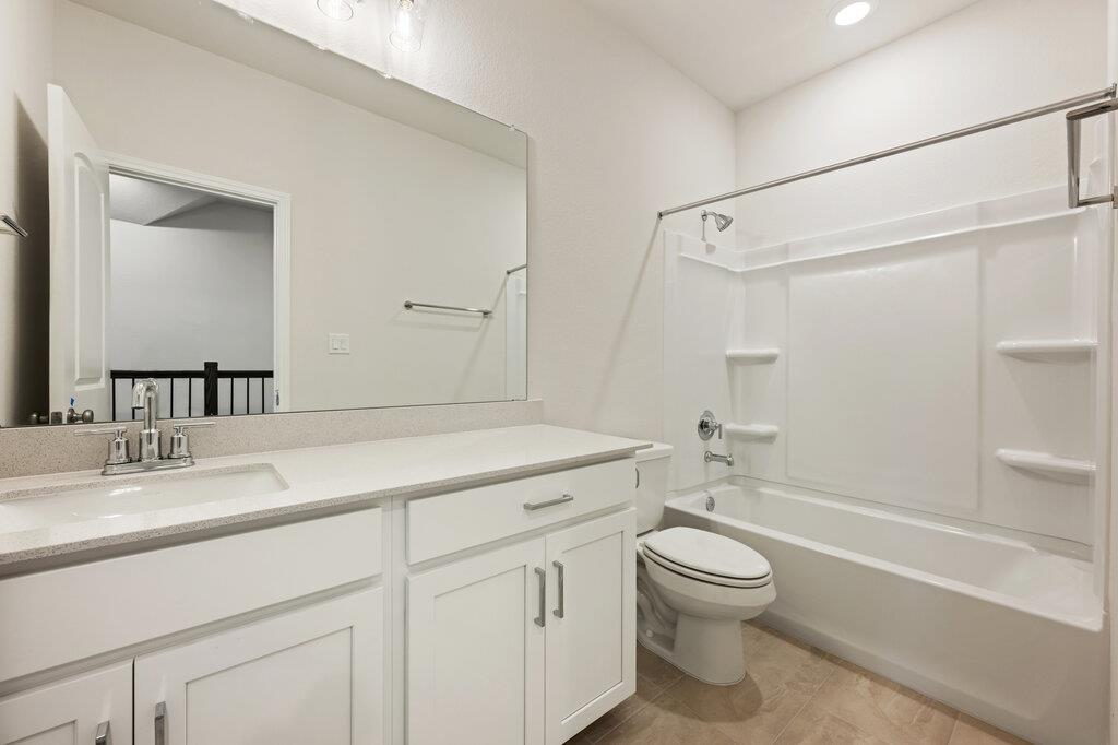 102 Palo Brea Loop, Hutto, TX 78634