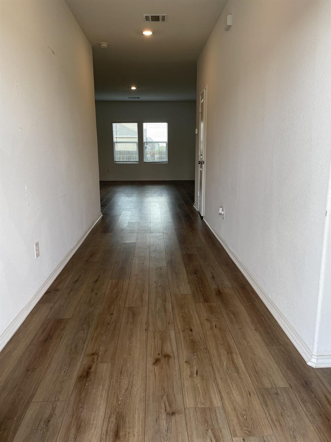 100 Tugboat Annie Way, Jarrell, TX 76537