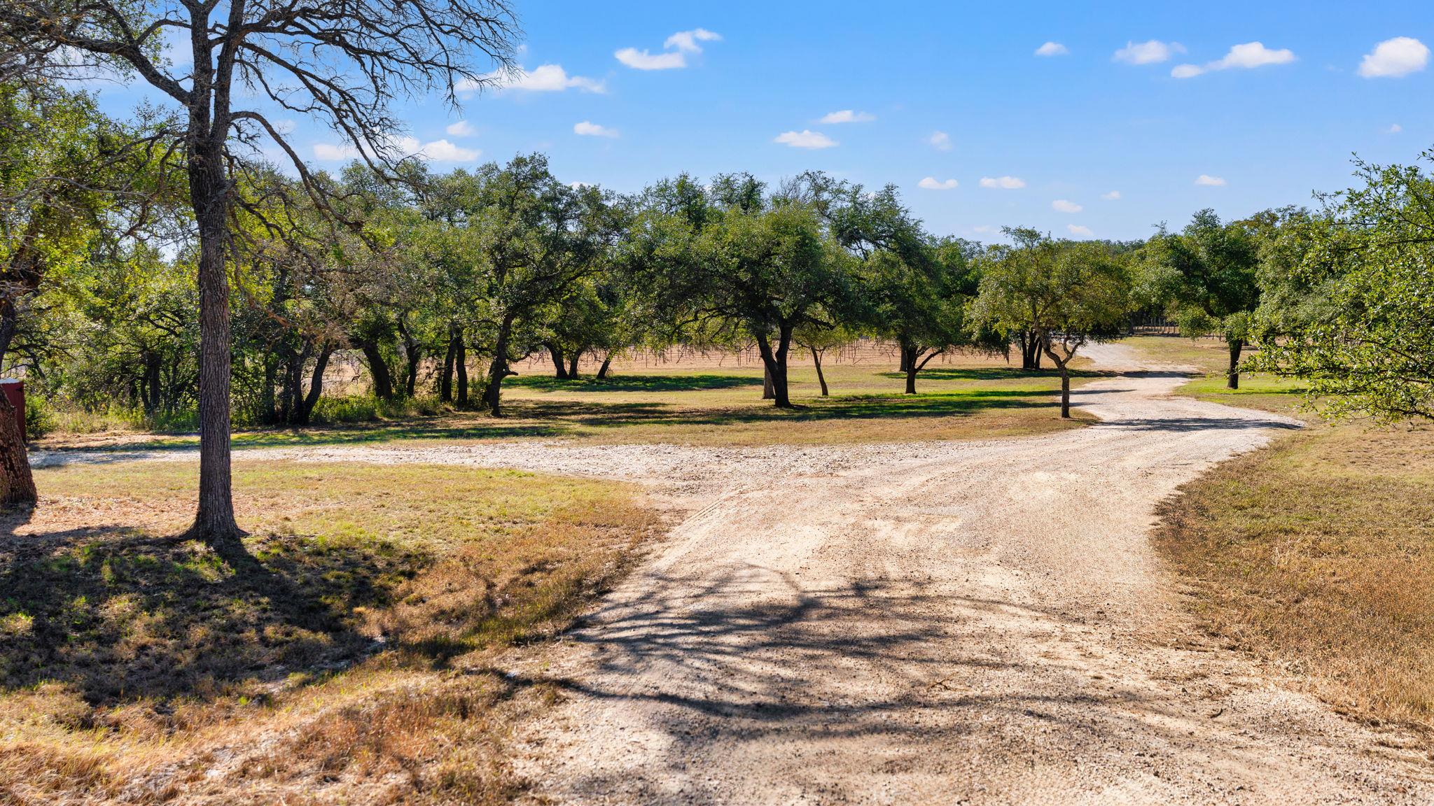 25711 Hamilton Pool Rd, Round Mountain, TX 78663