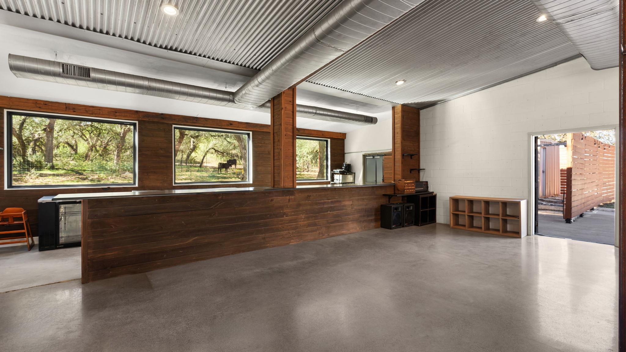 25711 Hamilton Pool Rd, Round Mountain, TX 78663