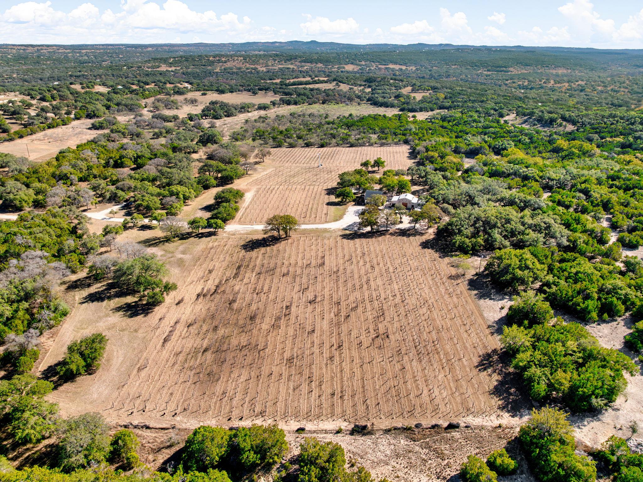 25711 Hamilton Pool Rd, Round Mountain, TX 78663