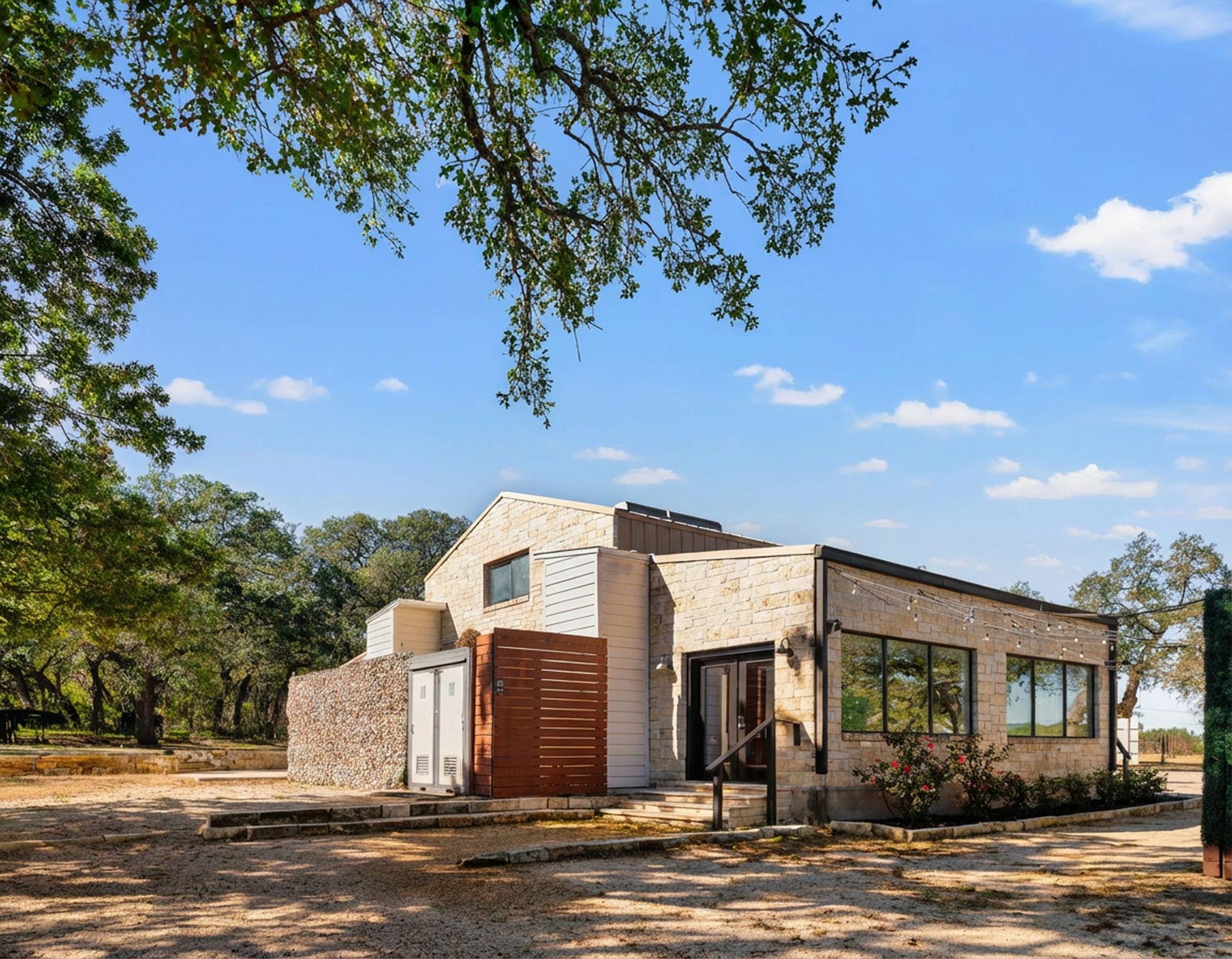 25711 Hamilton Pool Rd, Round Mountain, TX 78663