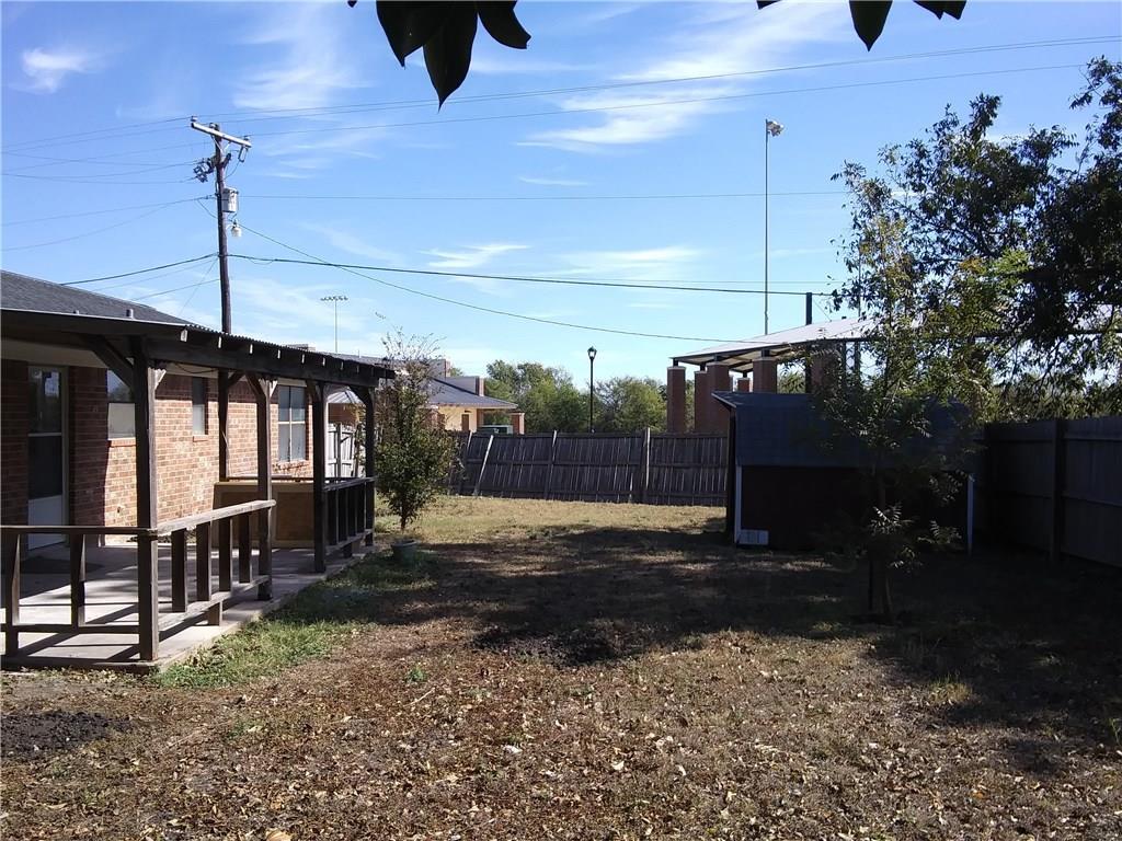 313 Ross St, Hutto, TX 78634