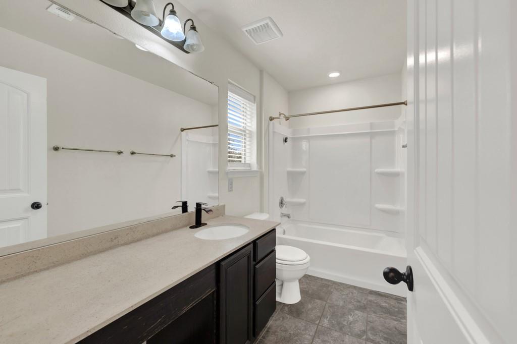 310 Sageleaf Willow Dr, San Marcos, TX 78666